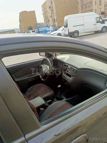 Kia Rio-4