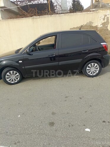 Kia Rio-2