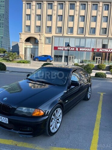 BMW 318-3