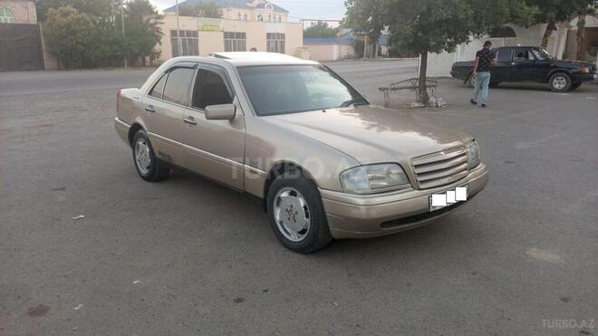 Mercedes C 220-1