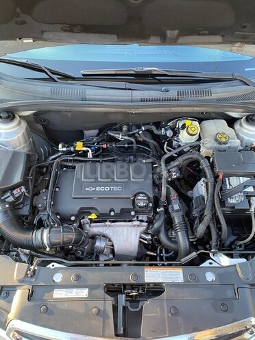 Chevrolet Cruze-11