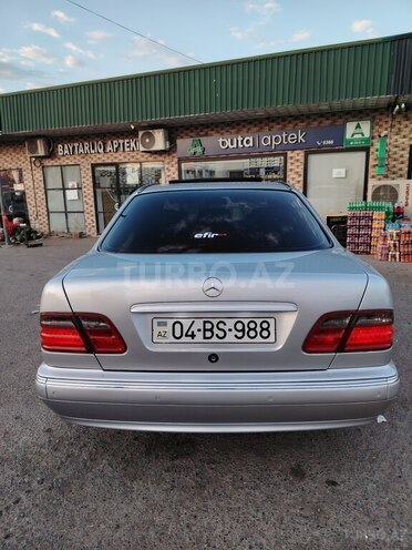 Mercedes E 320-2
