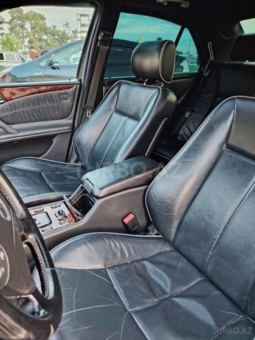 Mercedes E 320-12