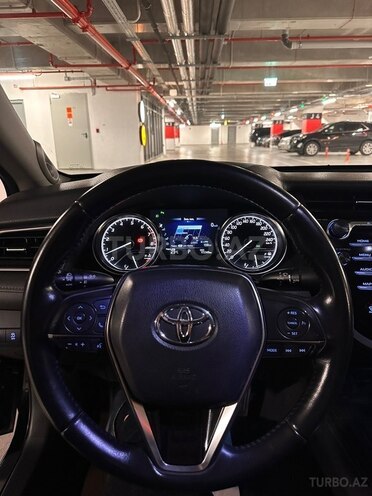 Toyota Camry-11