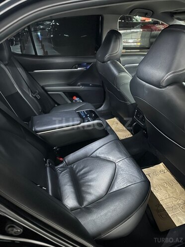 Toyota Camry-9