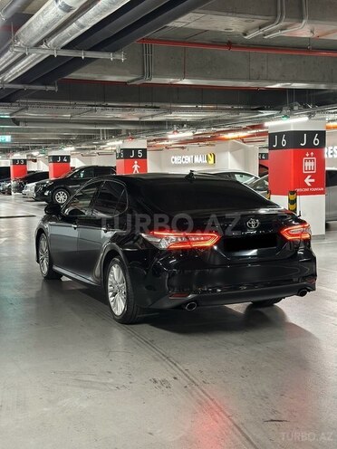 Toyota Camry-5