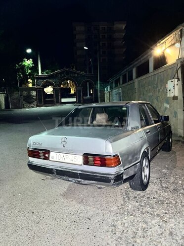 Mercedes 190-6