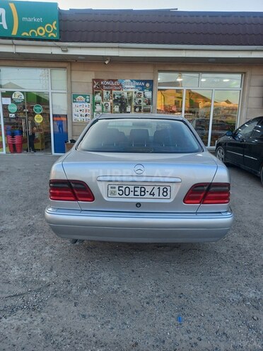 Mercedes E 240-6
