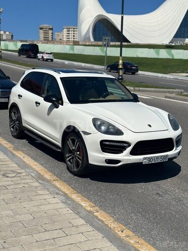 Porsche Cayenne Turbo-9