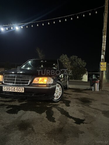 Mercedes C 220-1