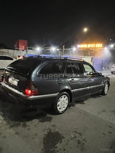 Mercedes C 220-10