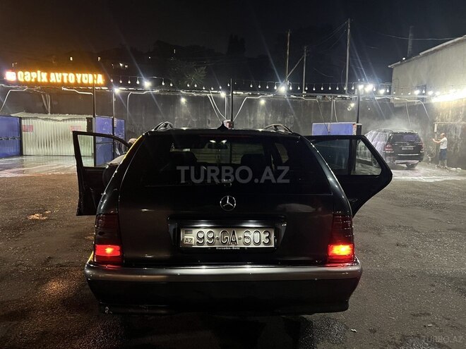 Mercedes C 220-21
