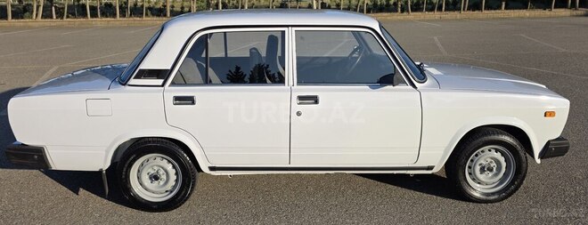 LADA (VAZ) 2107-4