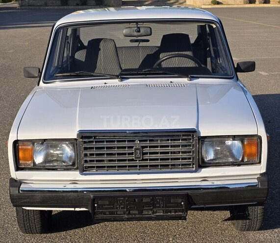 LADA (VAZ) 2107-1