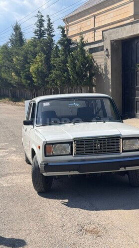 LADA (VAZ) 2107-1
