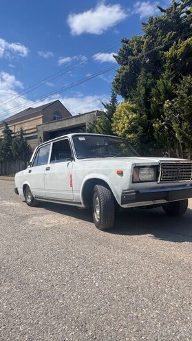 LADA (VAZ) 2107-2