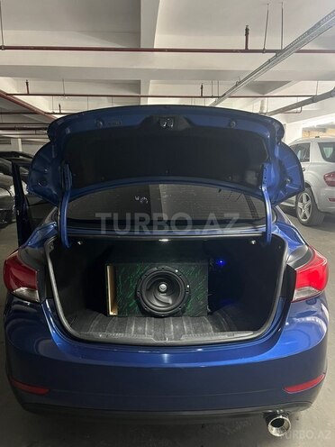 Hyundai Elantra-6