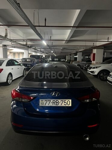 Hyundai Elantra-2