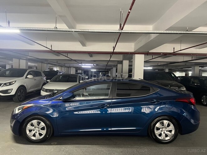 Hyundai Elantra-5