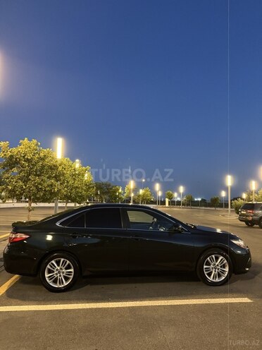 Toyota Camry-3