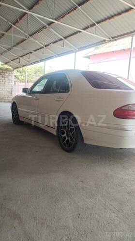 Mercedes E 240-2