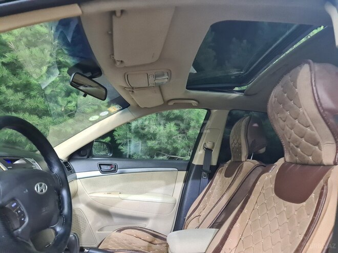 Hyundai Sonata-14