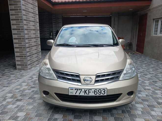 Nissan Tiida-1
