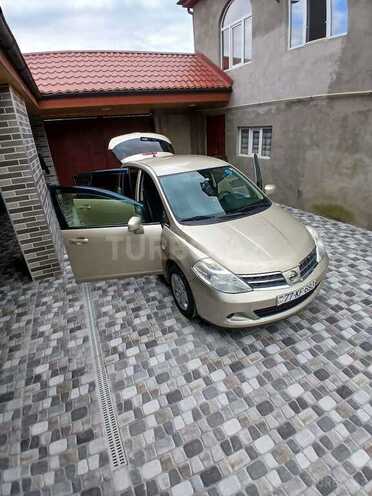 Nissan Tiida-19