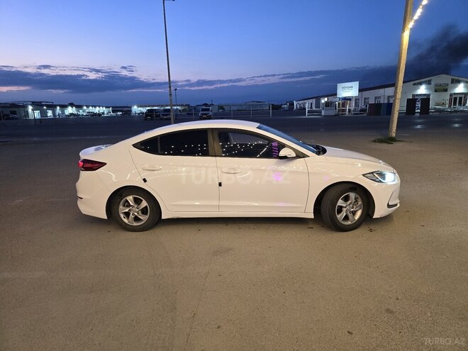 Hyundai Avante-6