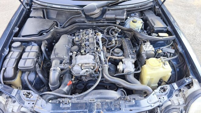 Mercedes E 220-12