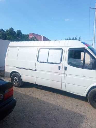Ford Transit-4