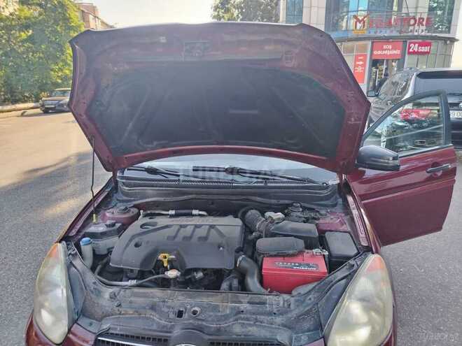 Hyundai Accent-15