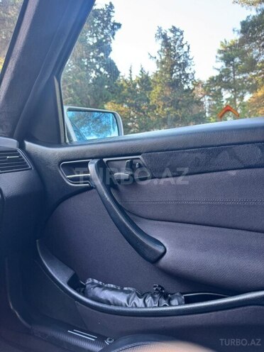 Mercedes C 240-12