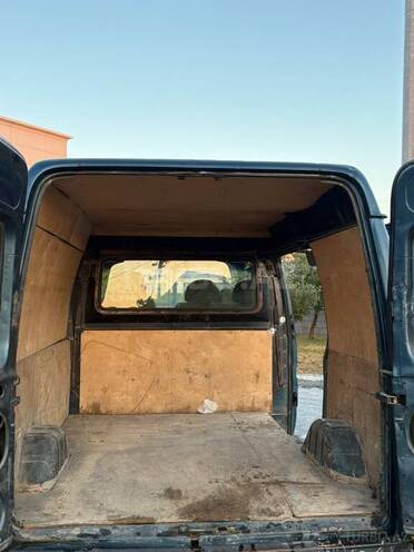 Ford Transit-6