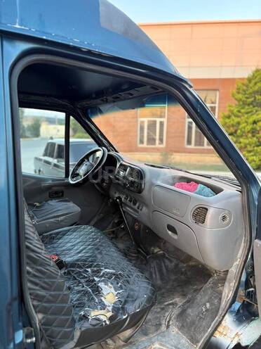 Ford Transit-5