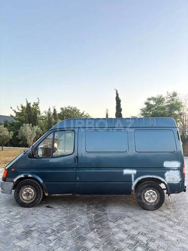 Ford Transit-2