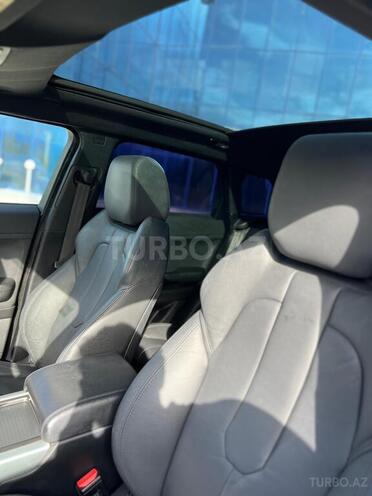Land Rover RR Evoque-5