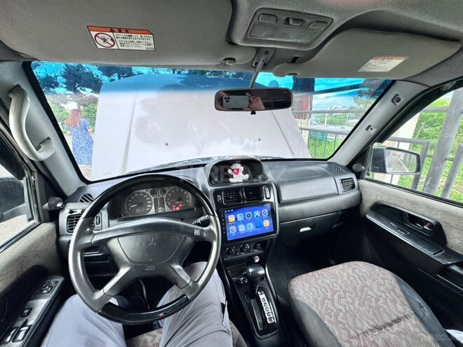 Mitsubishi Pajero io-4
