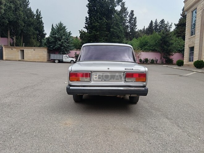 LADA (VAZ) 2107-2