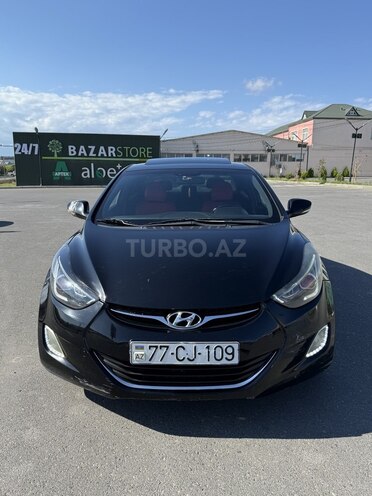 Hyundai Elantra-4