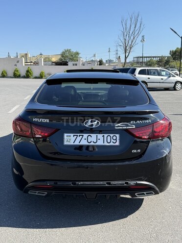 Hyundai Elantra-2
