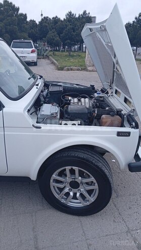 LADA (VAZ) Niva-21