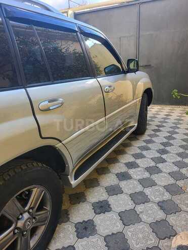 Lexus LX 470-4