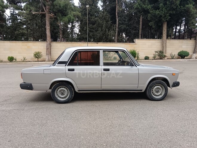 LADA (VAZ) 2107-4