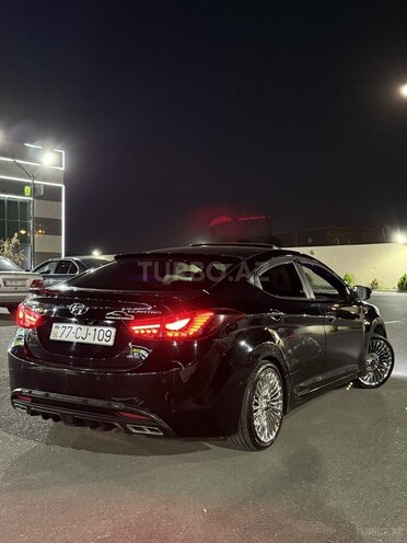 Hyundai Elantra-5
