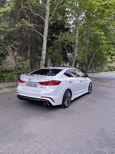 Hyundai Avante-5