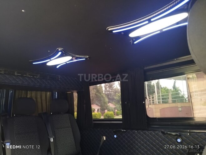 Ford Transit-7
