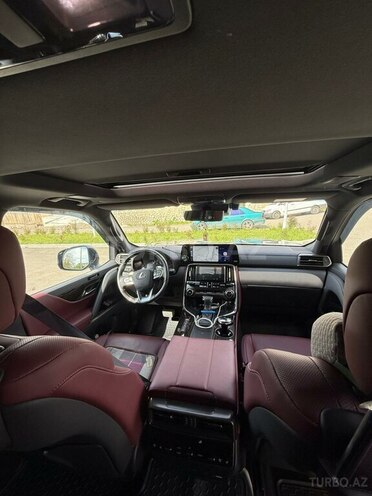 Lexus LX 500d-6