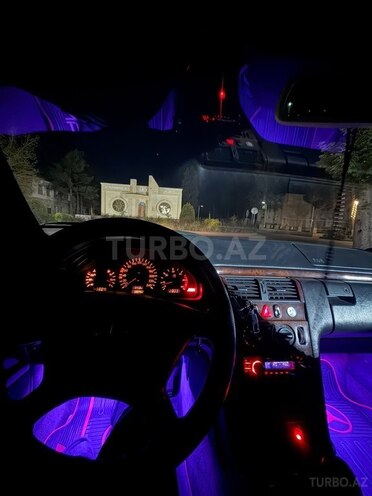 Mercedes E 220-8