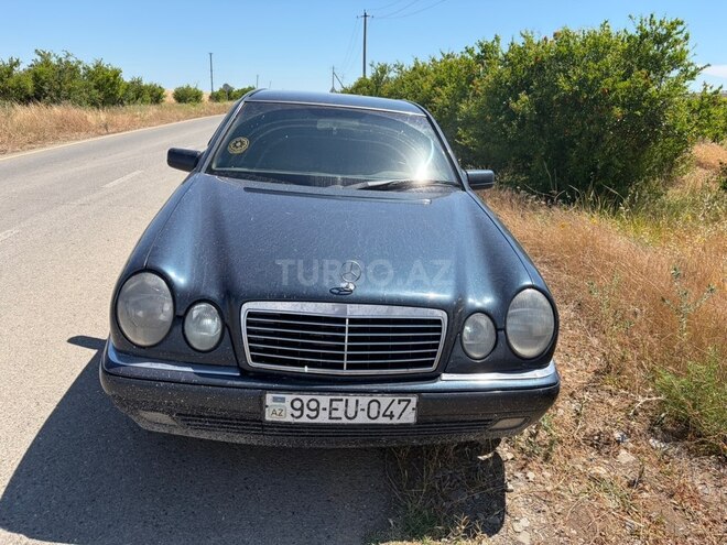 Mercedes E 220-2